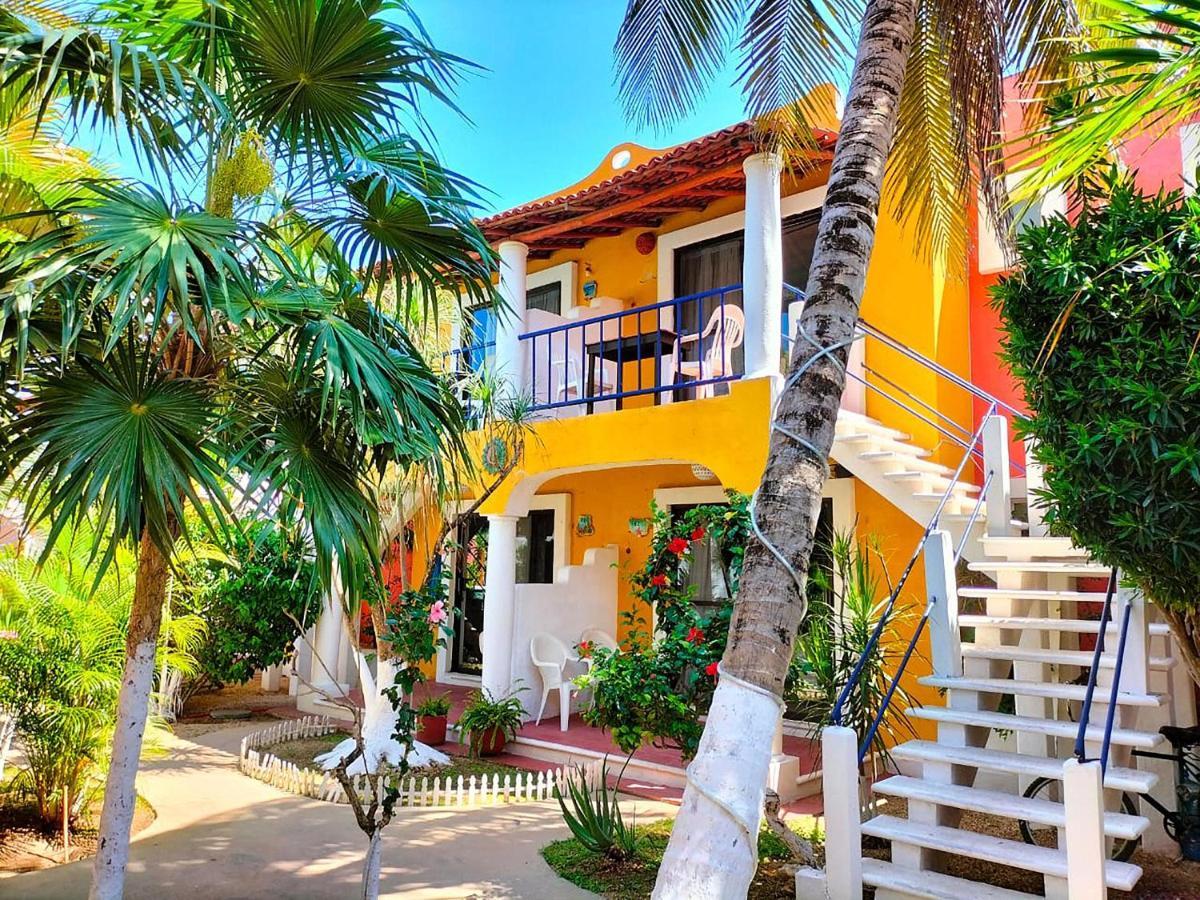 Hotel Acuario Playa Del Carmen Esterno foto