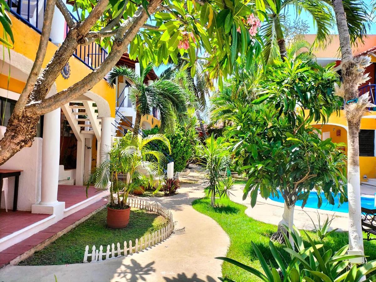 Hotel Acuario Playa Del Carmen Esterno foto
