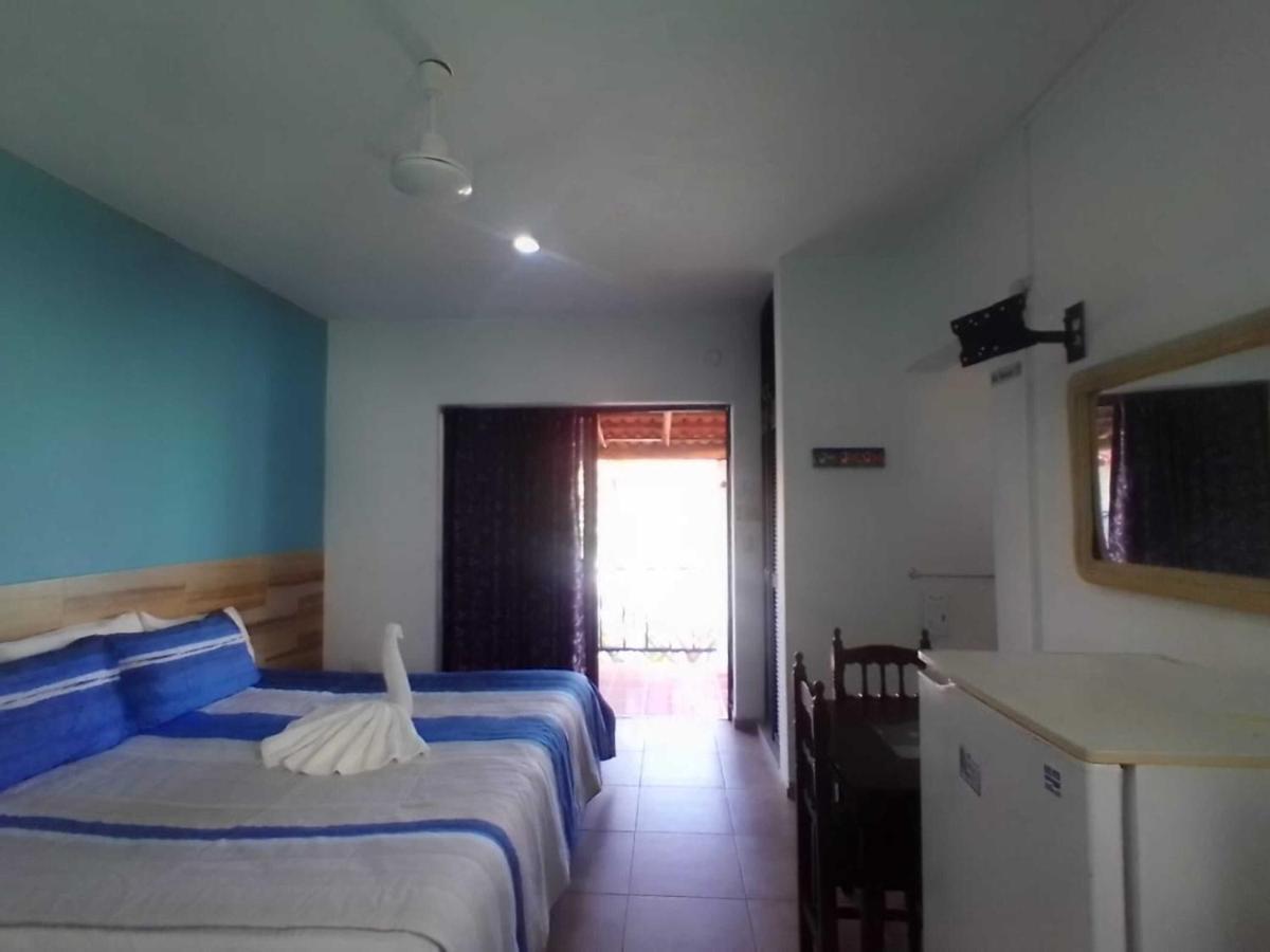 Hotel Acuario Playa Del Carmen Esterno foto