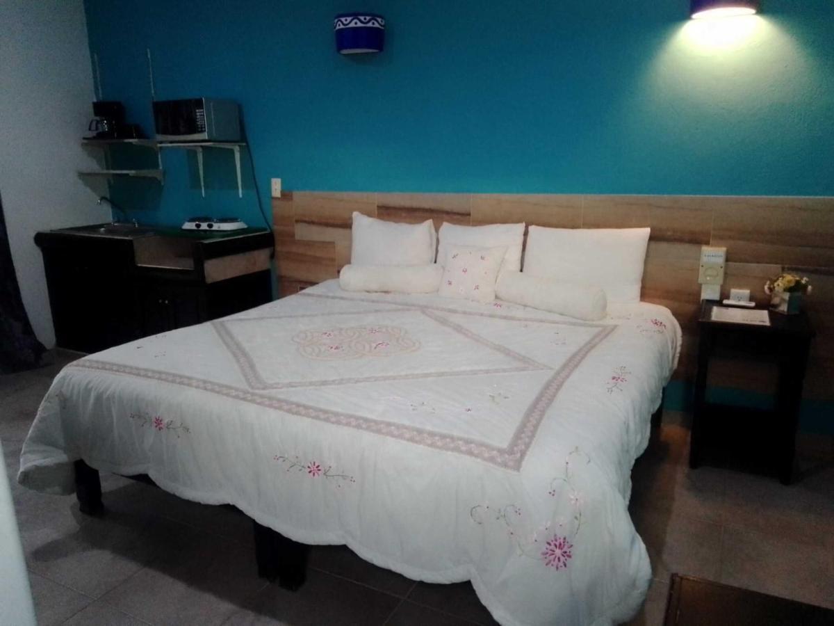 Hotel Acuario Playa Del Carmen Esterno foto