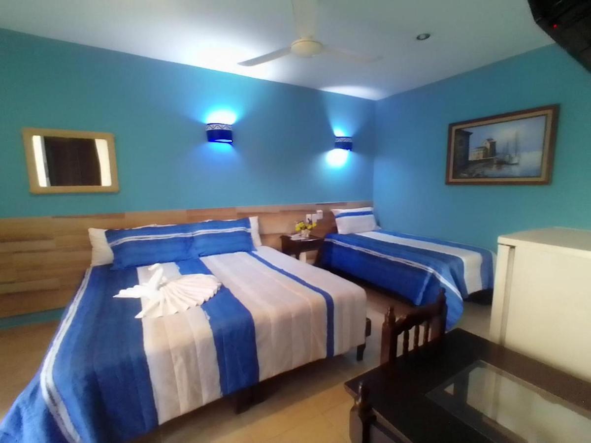 Hotel Acuario Playa Del Carmen Camera foto
