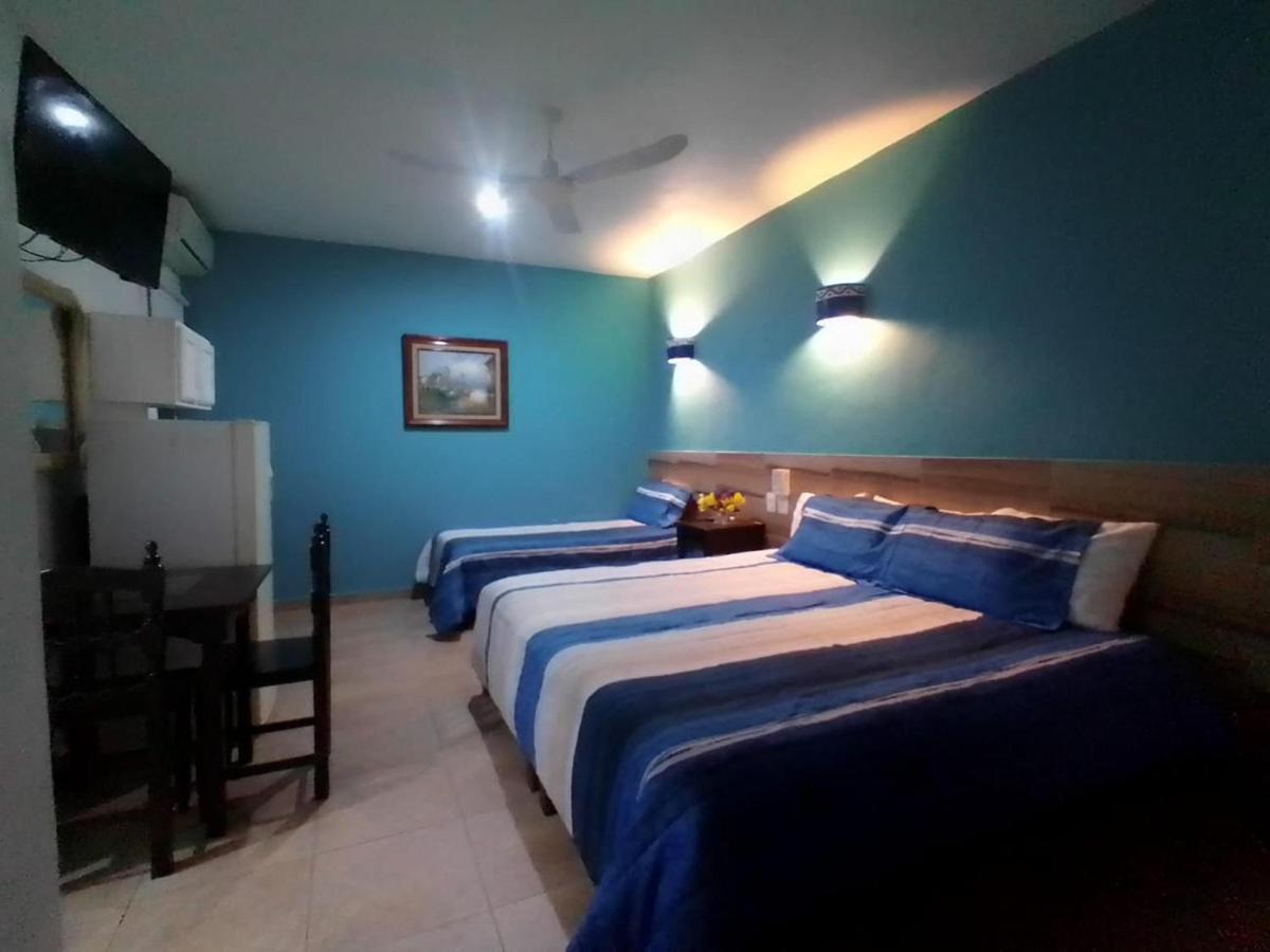 Hotel Acuario Playa Del Carmen Camera foto